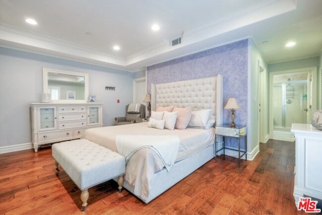 Building Photo - 11578 Iowa Ave