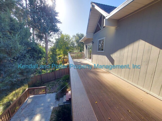 Building Photo - Spacious 4 Bedroom House In Beautiful Aptos!