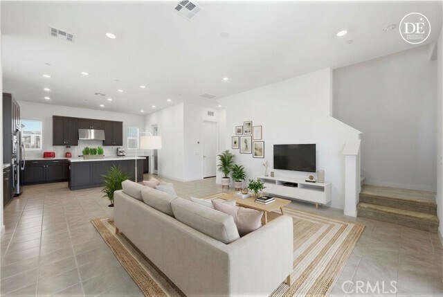 Building Photo - 158 Restore