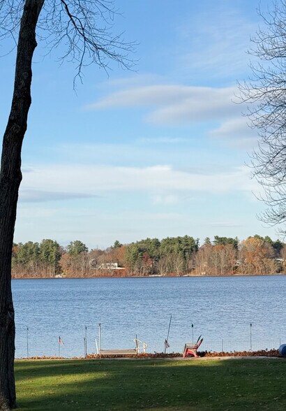 On lake Sabbatia with dock - 41 Lakeview Pl