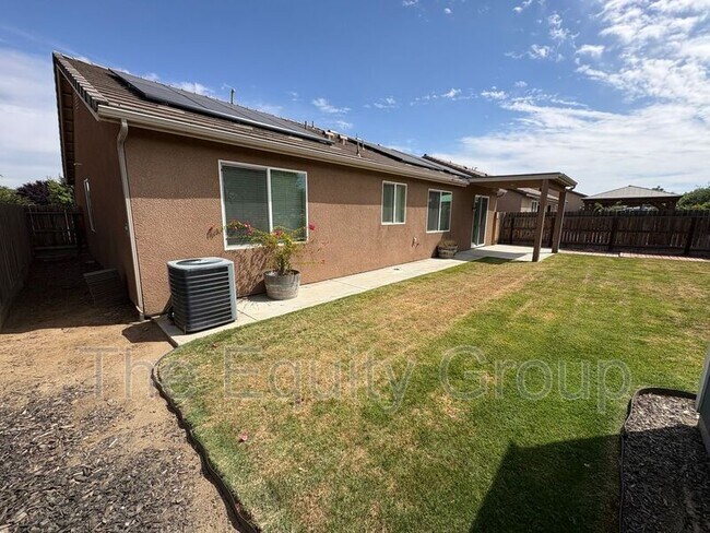 Building Photo - 625 E Monte Verde Ave