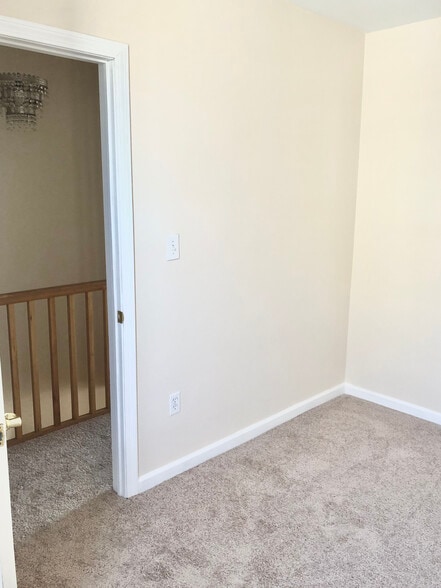 Bedroom 2a - 2331 E Harold St