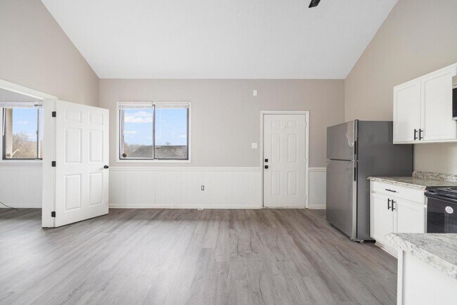 Building Photo - 3800 Memorial Blvd