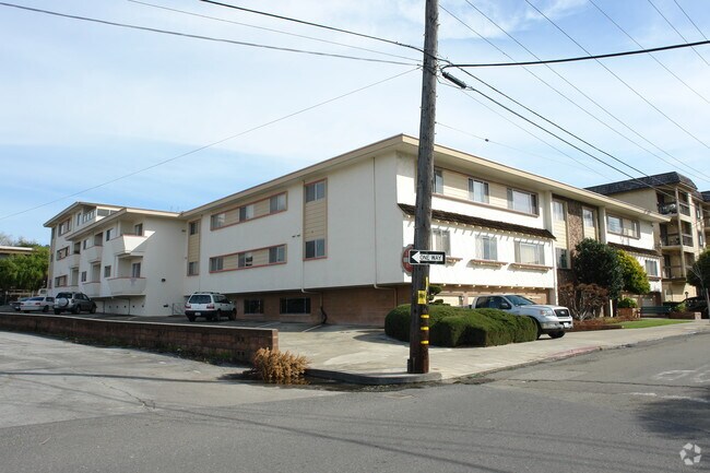 Building Photo - Park Plaza Apartments