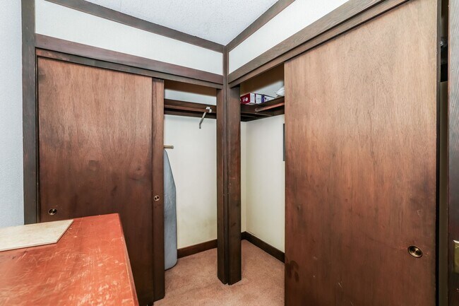 Building Photo - Furnished Lower Unit In Berkeley!