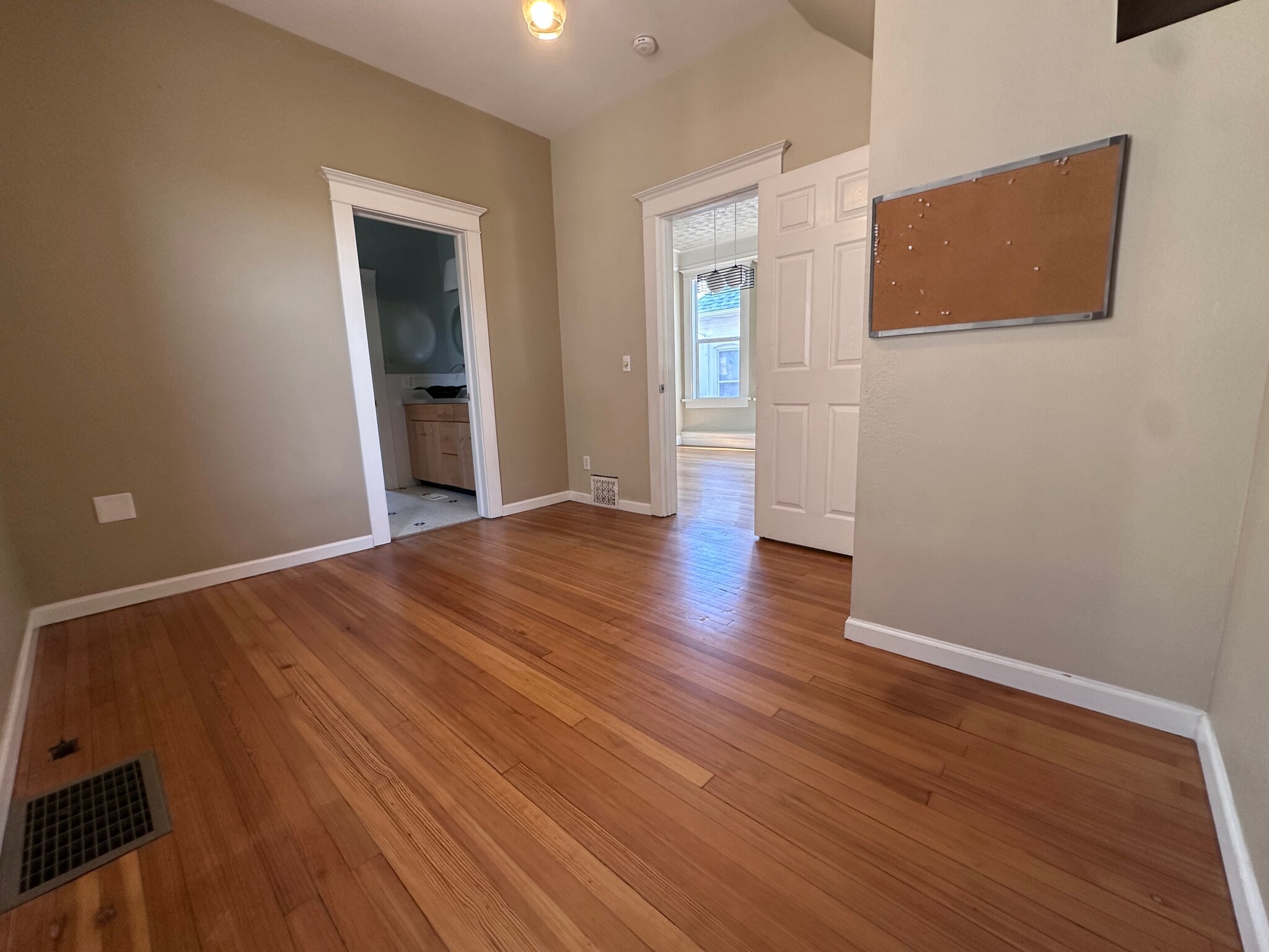 Building Photo - 1330 S Grant St