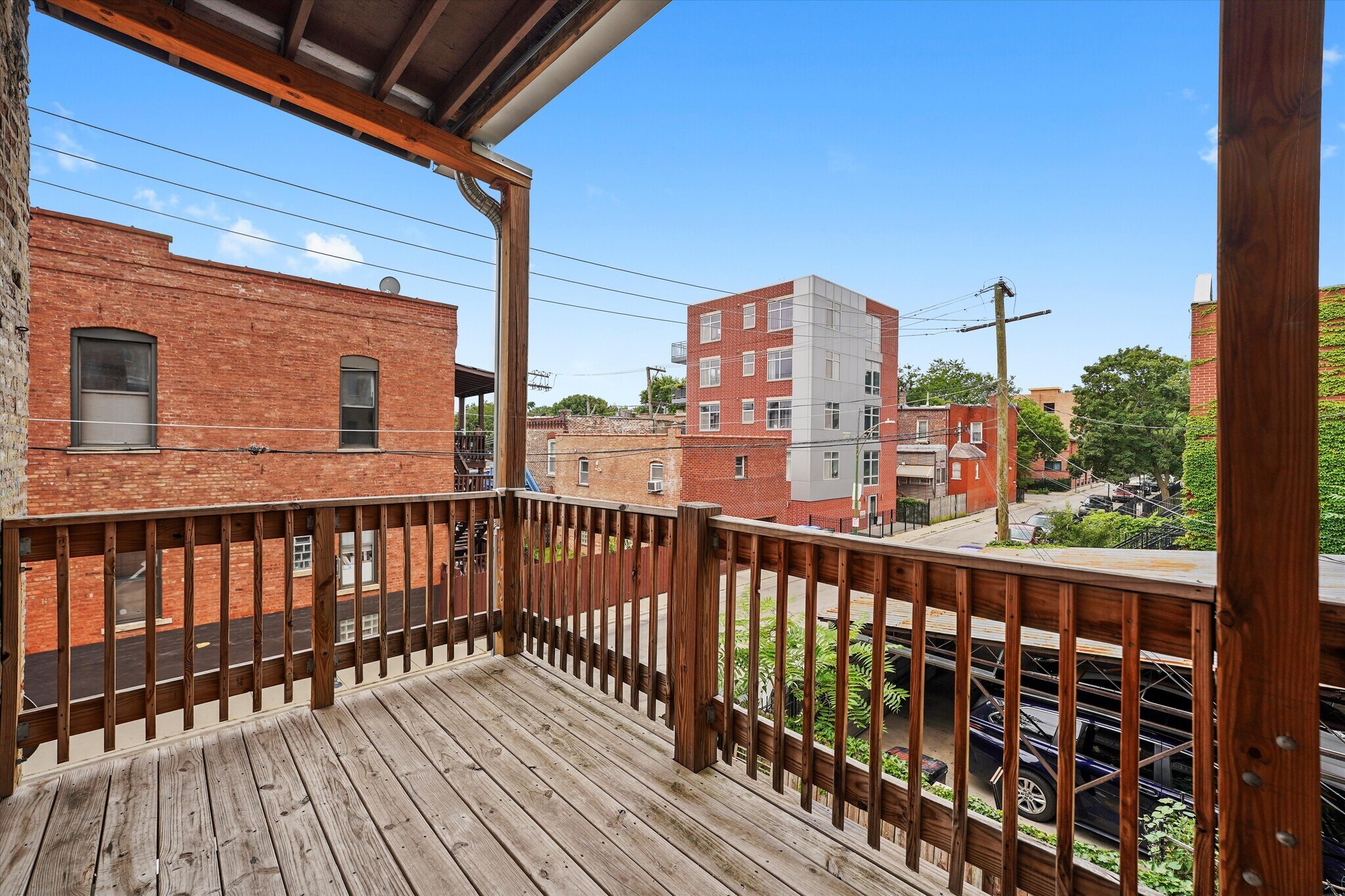 Building Photo - 624 S Oakley Blvd