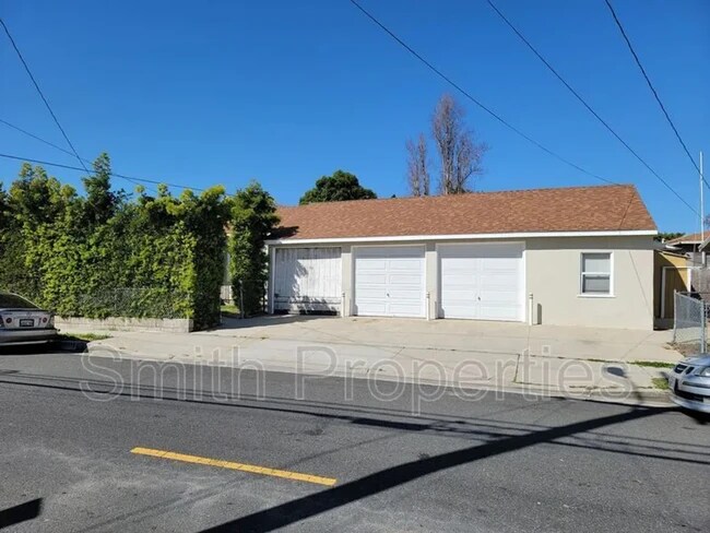 Building Photo - 16115 Firmona Ave
