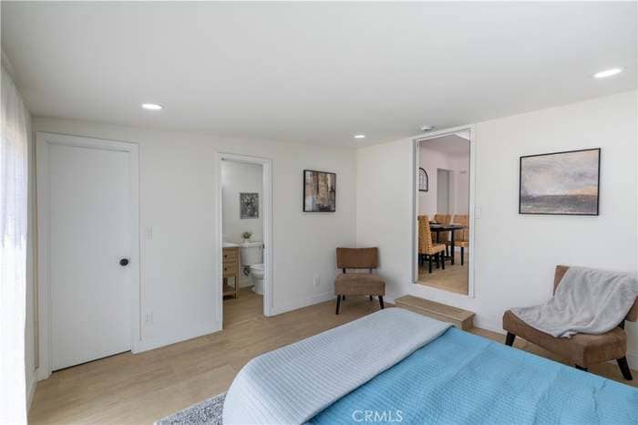 Building Photo - 2077 Belle St