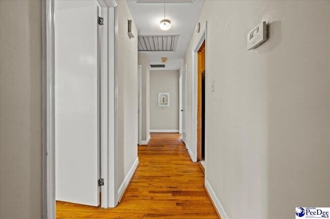 Building Photo - 726 Wisteria Dr