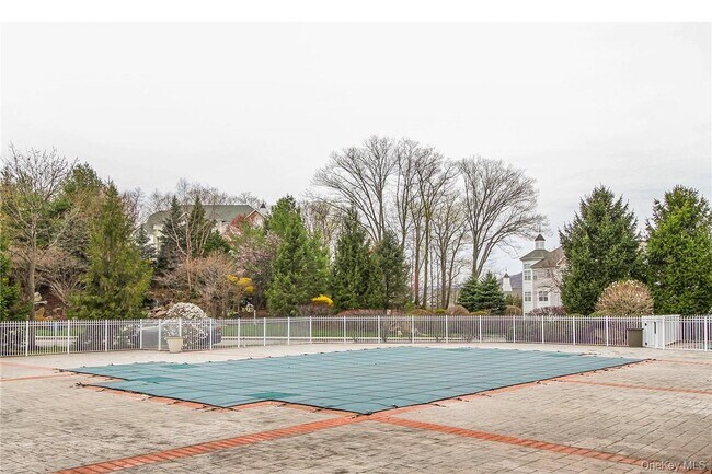 Building Photo - 213 Waterside Close