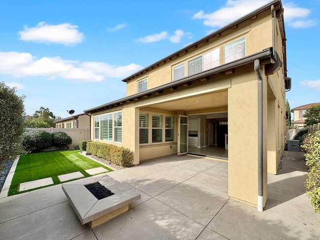 Building Photo - Stunning 4B/3BA House in Carlsbad!