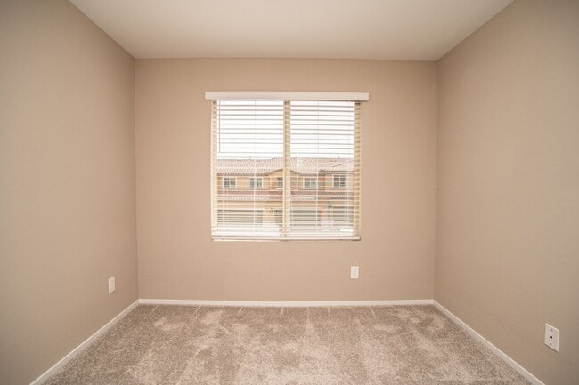 Building Photo - COMING SOON!! GorgeousTownhome in Summerlin