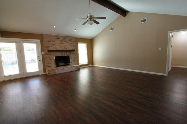 Building Photo - 10705 Doering Ln