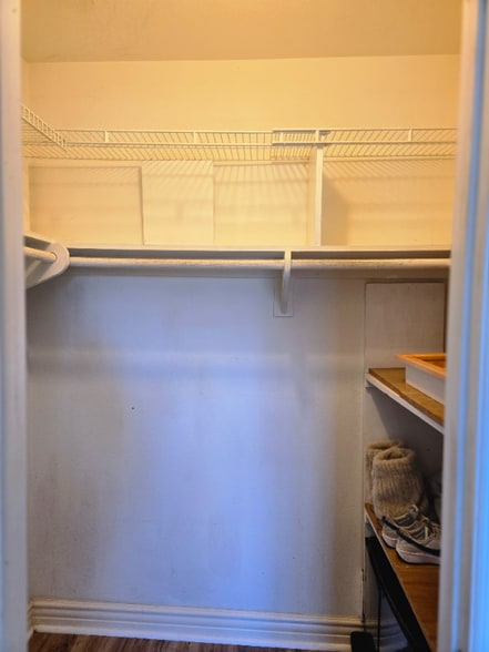 Building Photo - 15522 Ashley Ave