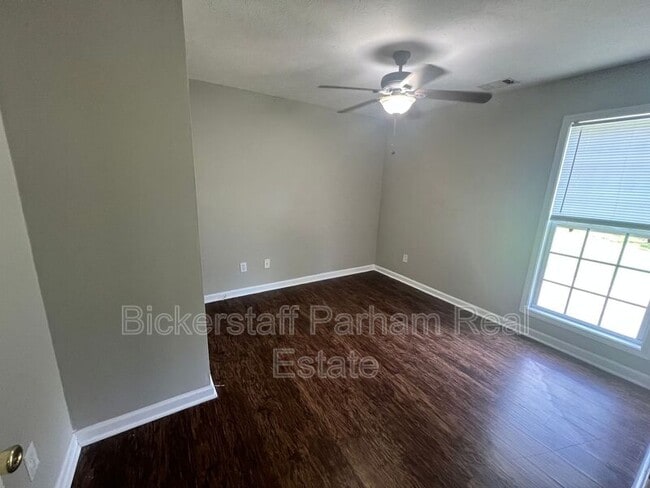 Building Photo - 546 Wilder Dr