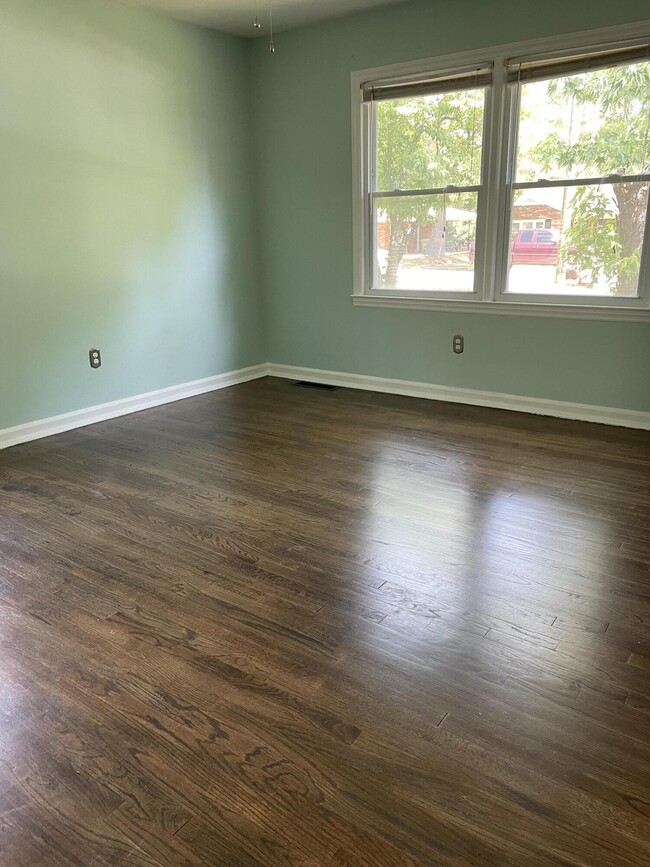 Building Photo - 768 Winyah Dr