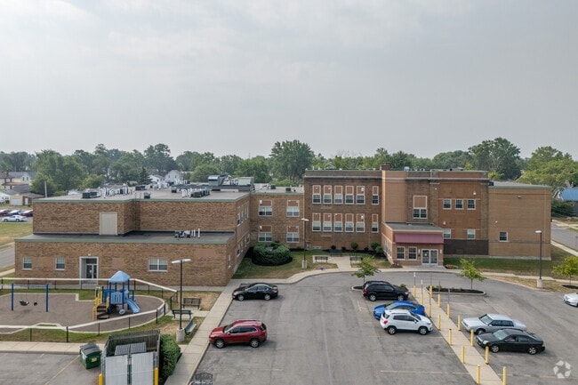 Building Photo - Highland School Apartments