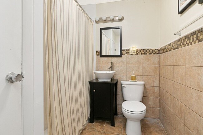 Building Photo - 425 S Huntington Ave