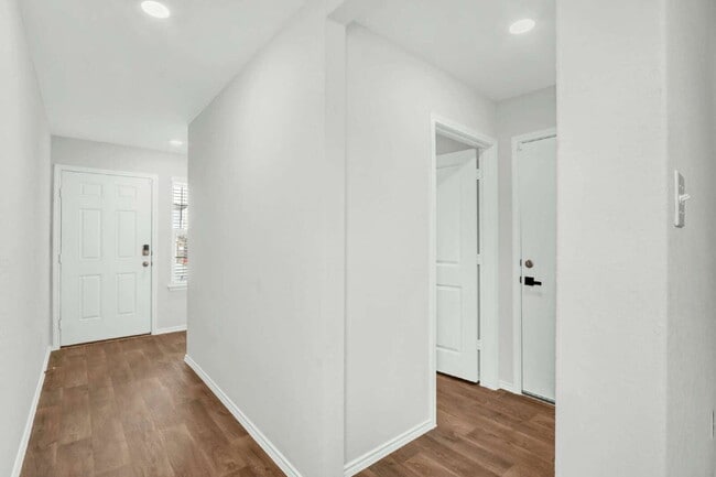 Building Photo - 3264 Onion Crk