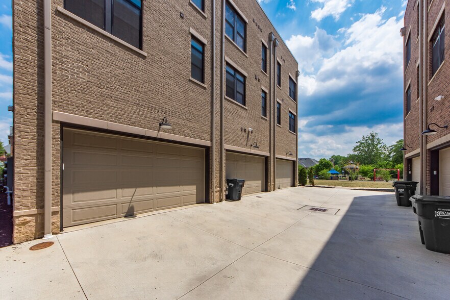 Building Photo - 1041 Harrison Park Pl