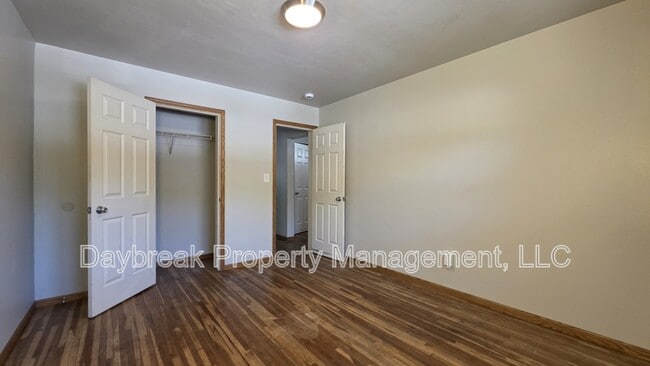 Building Photo - 2814 8th St N