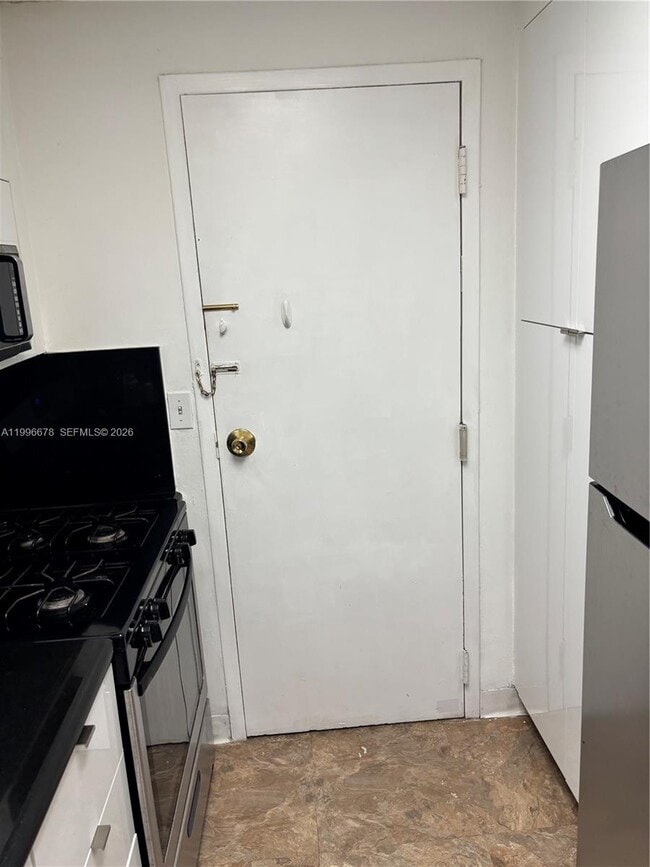 Building Photo - 700 Biltmore Way