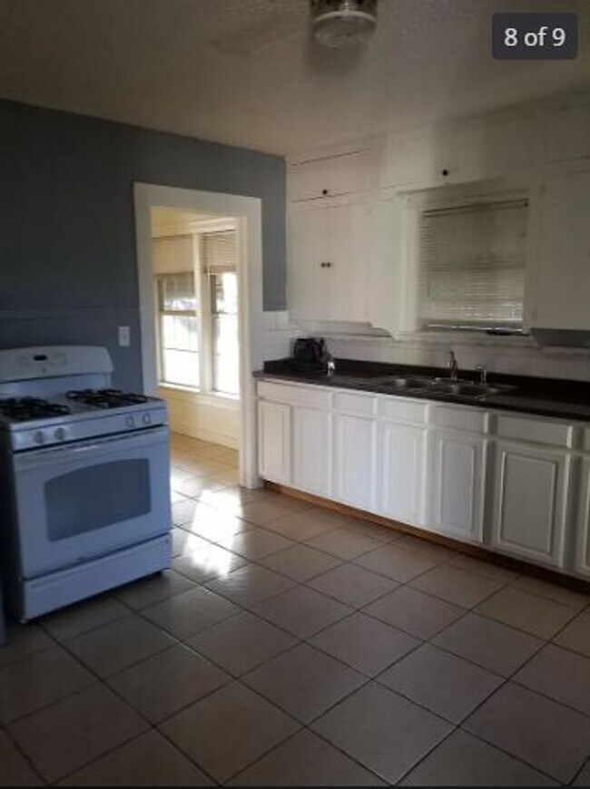 Building Photo - Charming 2-Bedroom Home in Prime Fort Wort...