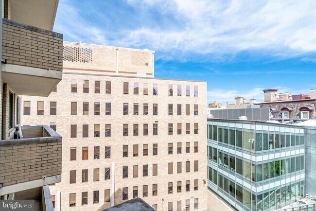 Building Photo - 1325 18th St NW