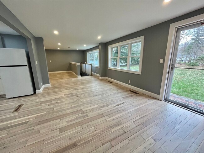 Building Photo - 146 Allen Rd