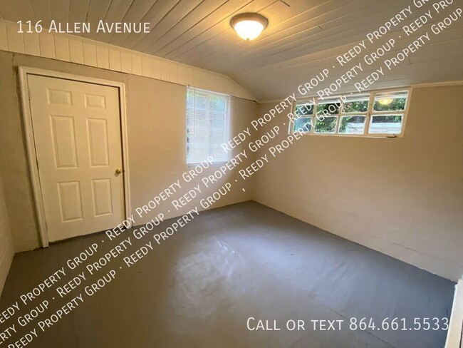 Building Photo - Cleveland Park large 2 bed / 1 bath remode...