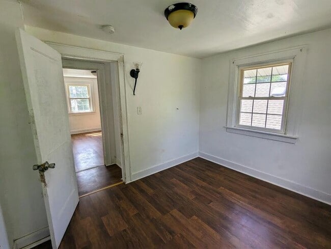 Building Photo - 201 S Foster Ave