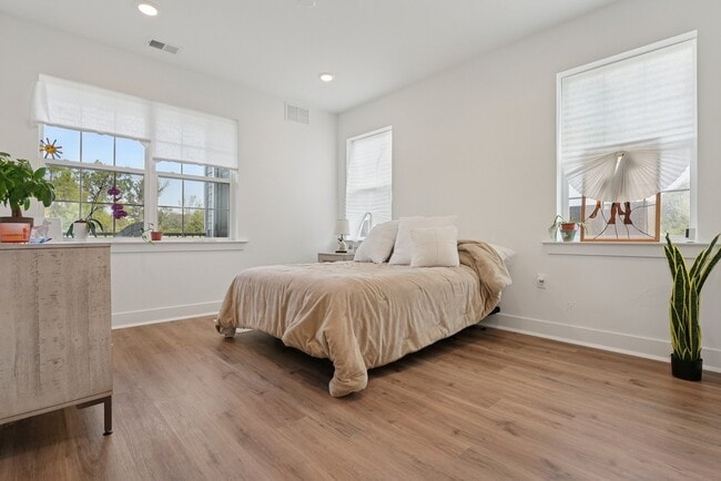 Building Photo - 5104 Mary Ashby Wy