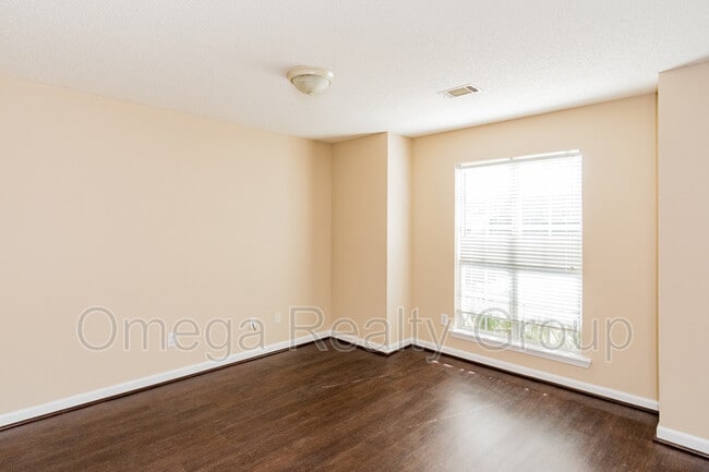 Building Photo - 118 Cedar Bend Dr