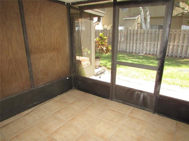 Building Photo - 10049 Lake Oak Cir