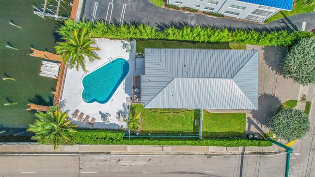 Building Photo - 1702 S Ocean Blvd