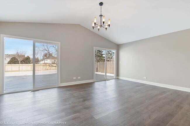 Building Photo - 2970 Middlebury Ct W