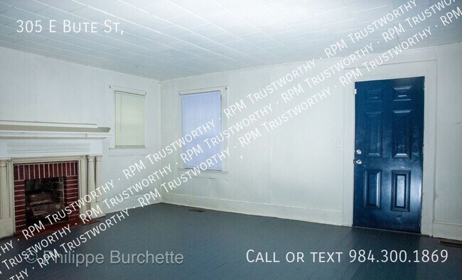Building Photo - 305 Bute St