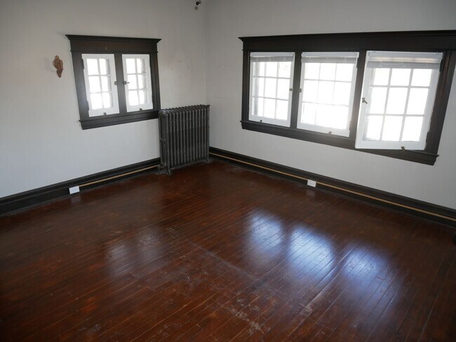 Building Photo - 2122 Walnut St