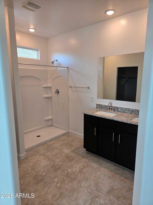 Building Photo - 5447 E Axle Ave