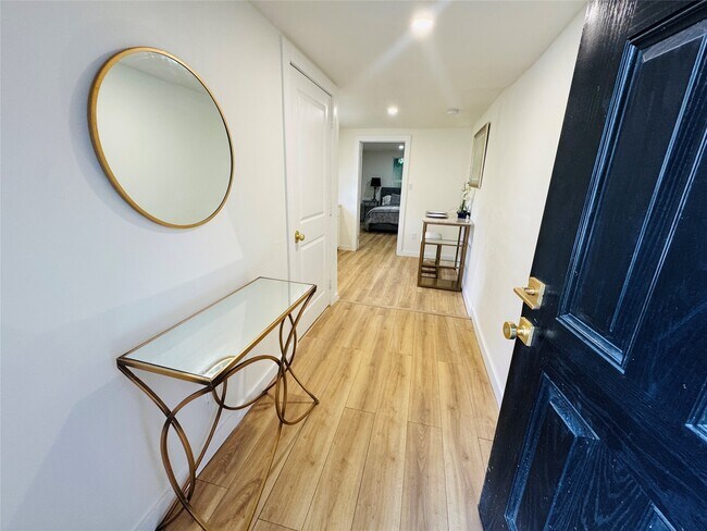 Building Photo - 4716 Siegel St