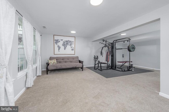 Building Photo - 372 Concetta Dr