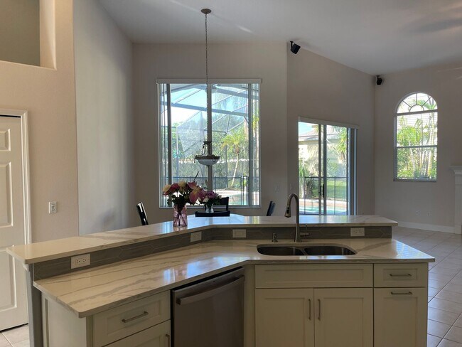 Building Photo - 10008 Canopy Tree Ct