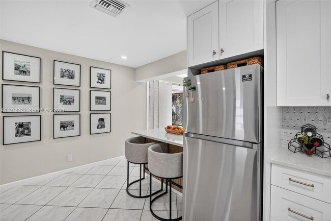 Building Photo - 252 SW 23rd St