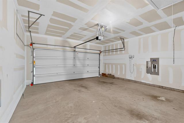 Building Photo - 11609 Silver Queen Dr
