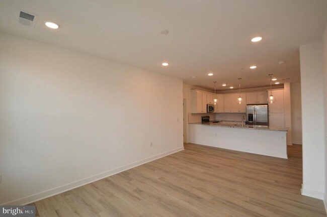 Building Photo - 21731 Dovekie Ter