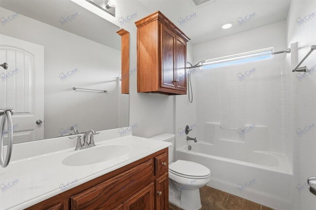 Building Photo - 1904 Louis Miller Dr