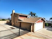 Building Photo - 6455 N Ventura Ave