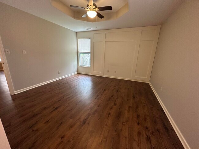 Building Photo - 3705 Sierra Madre