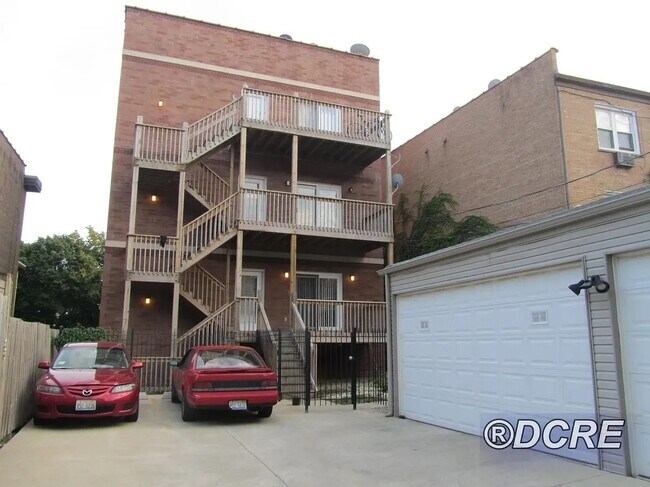 Building Photo - 2054 W Chase Ave